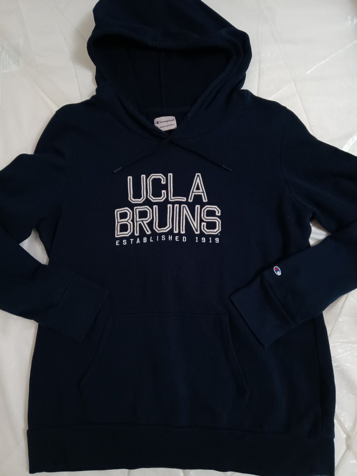 VTG UCLA Bruins blue hoodie w/ white stitching women\'s sz M VTG UCLA Bruins blue hoodie w/ white stitching women\'s sz M