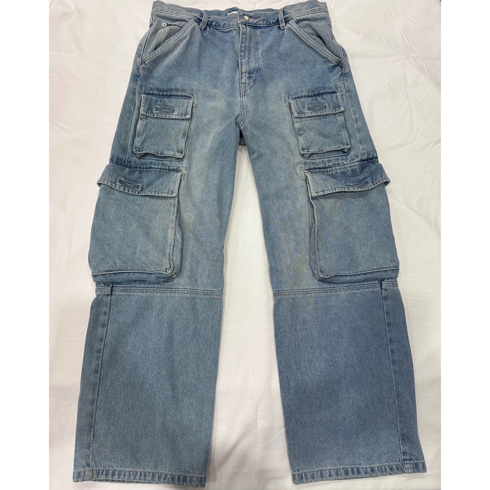 BDG Urban Outfitters Baggy Skate Fit Cargo Jeans Light Wash Blue Mens 34x30 BDG Urban Outfitters Baggy Skate Fit Cargo Jeans Light Wash Blue Mens 34x30