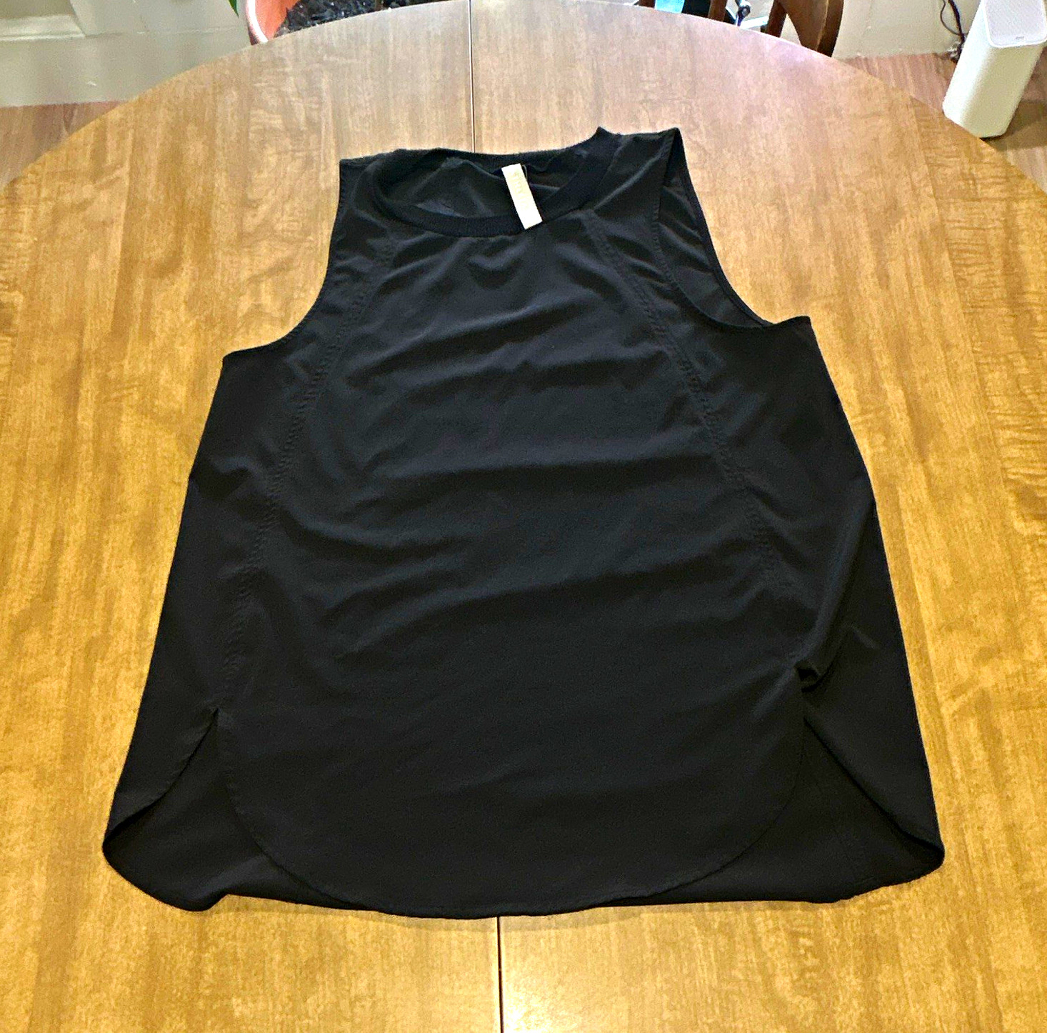Athleta Women\'s Black Lightweight Tank Top S Crew Neck Polyester Yoga Gym