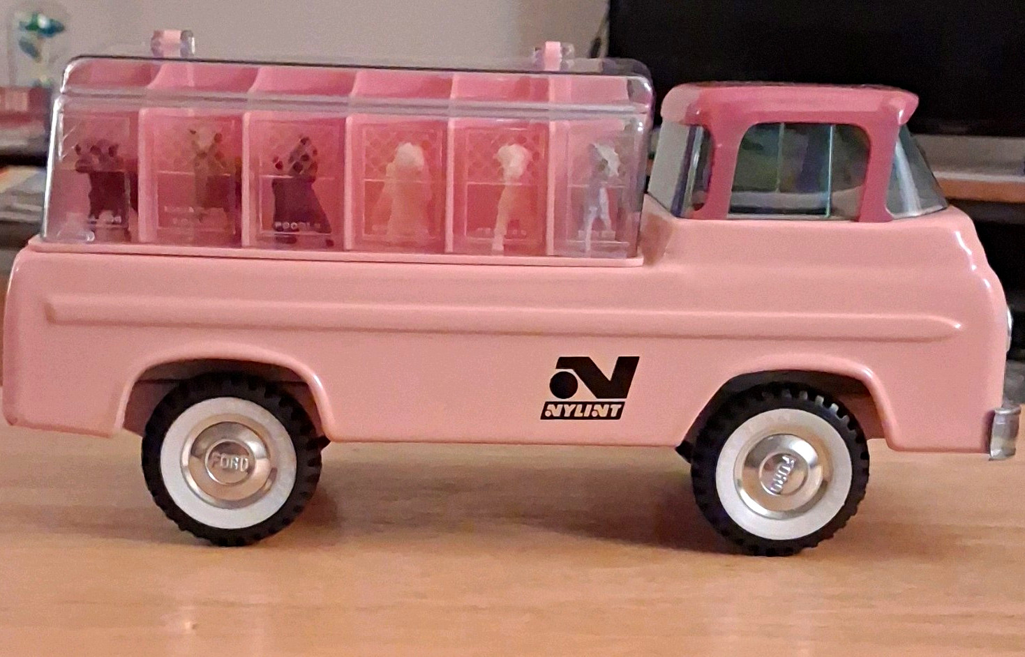 Vintage 1960\'s Nylint Pink Ford Kennel Truck w/ All 12 Dogs. Vintage 1960\'s Nylint Pink Ford Kennel Truck w/ All 12 Dogs.