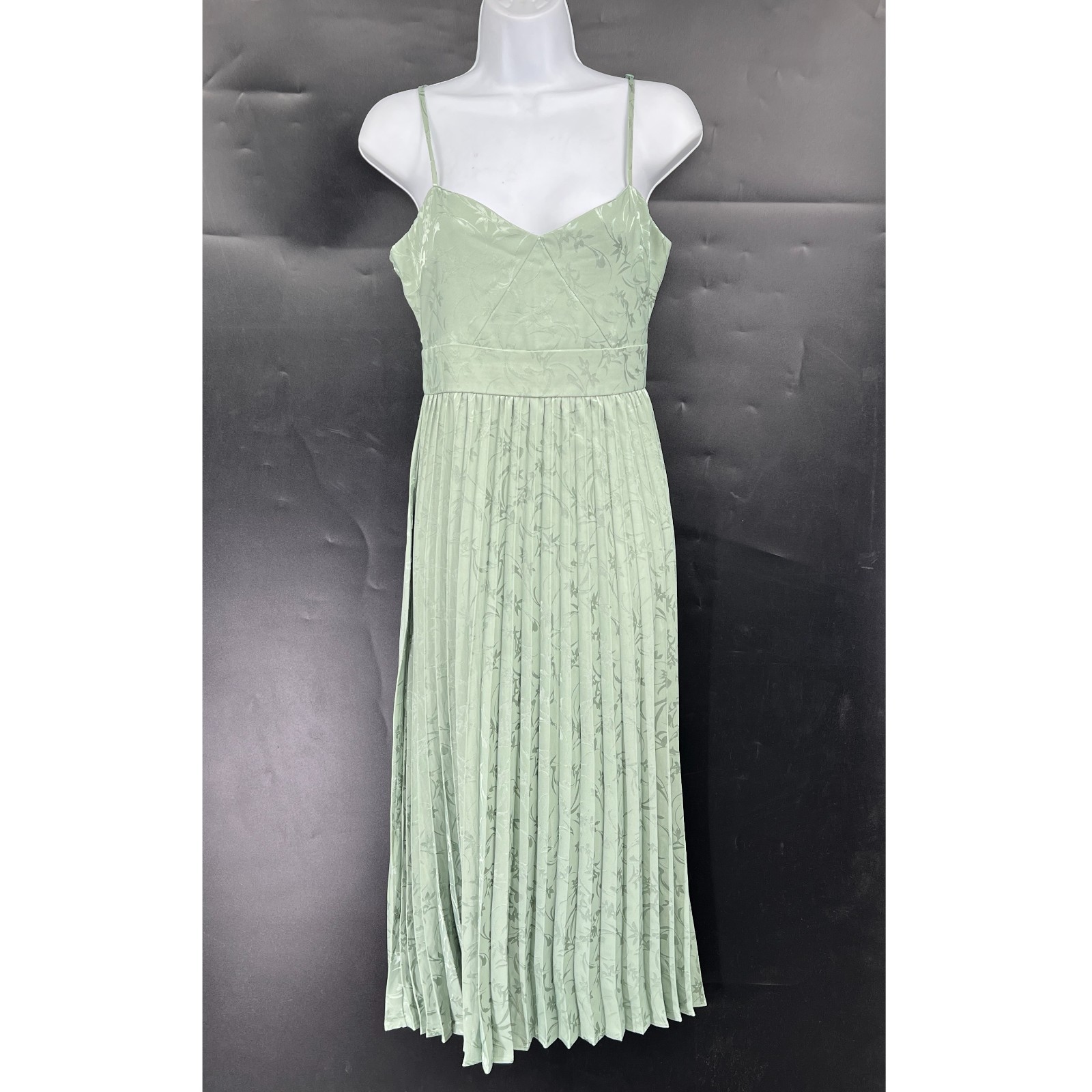 Lulus Regal Romance Sage Floral Jacquard Pleated Satin Midi Dress fairycore S