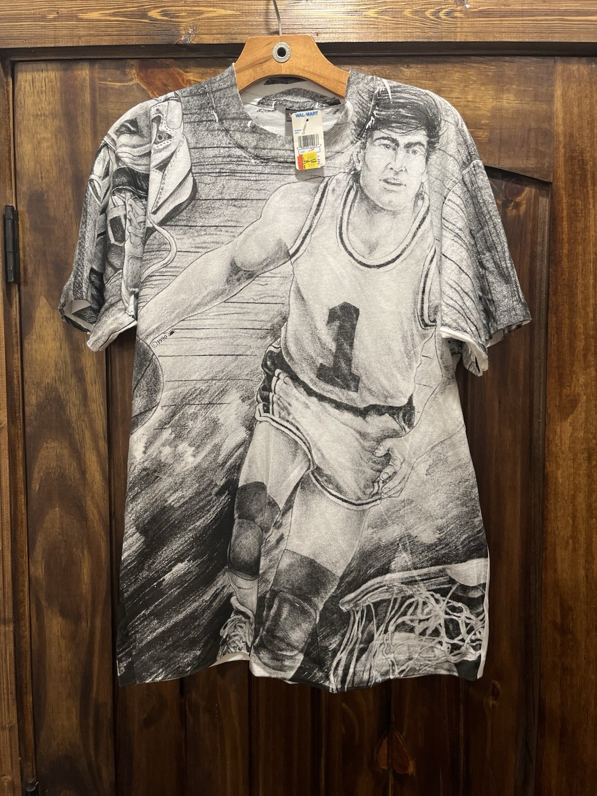 Vintage 1990 All Over Print Basketball Single Stitch Shirt Size Large NWT Vintage 1990 All Over Print Basketball Single Stitch Shirt Size Large NWT
