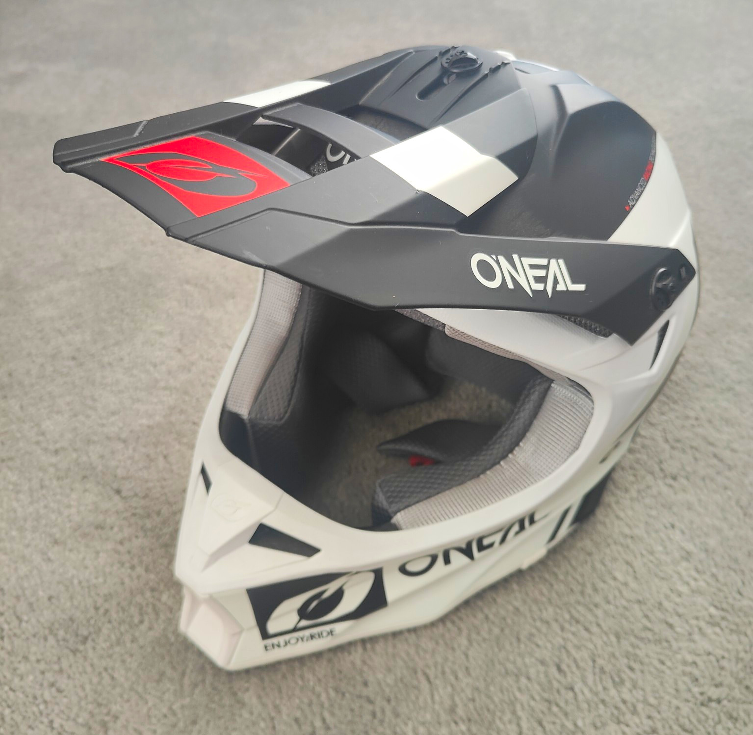 O'Neal MX Helmet 10SRS DOT - M O'Neal MX Helmet 10SRS DOT - M