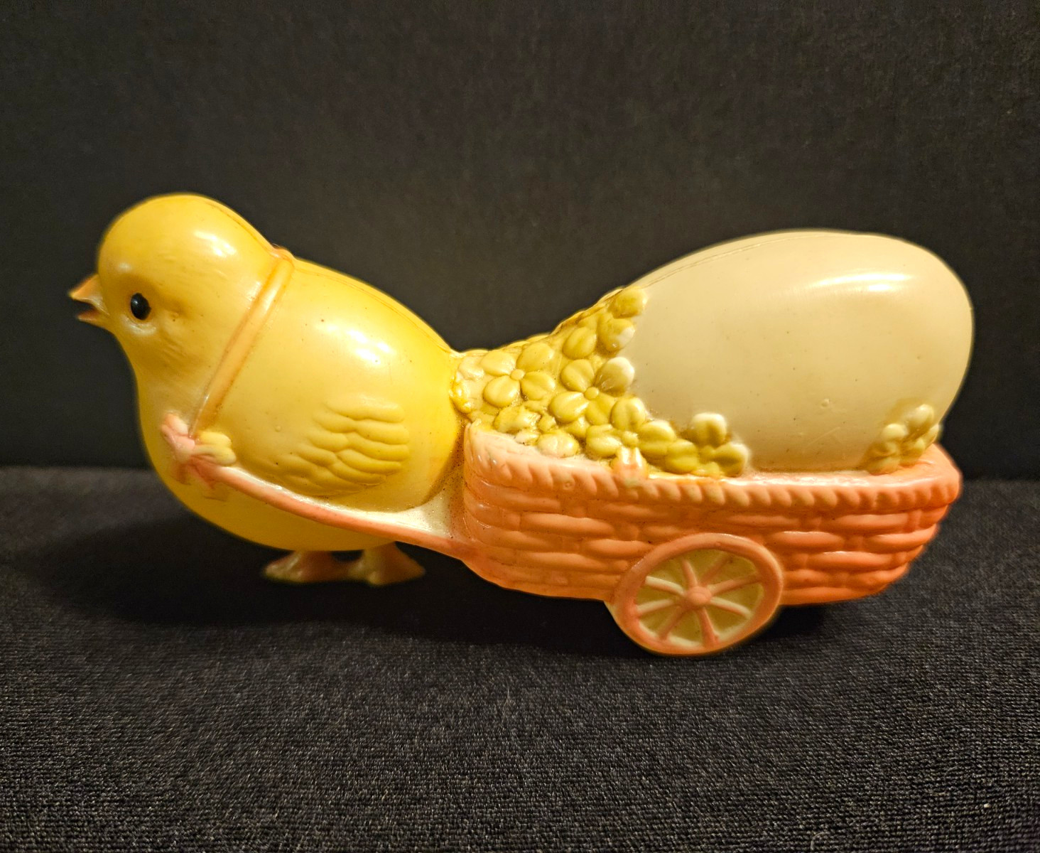 Vintage Plastic Easter Chick Pull Cart Figurine w/ Egg Flowers PAT NO 153477 Vintage Plastic Easter Chick Pull Cart Figurine w/ Egg Flowers PAT NO 153477