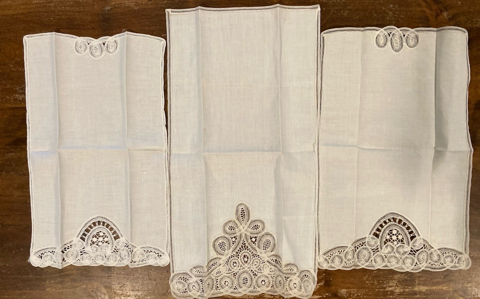 VTG/ATQ~Linen Cutwork~ Applique Lace~ Guest Hand Towel & 2 Finger Tip Towels Set