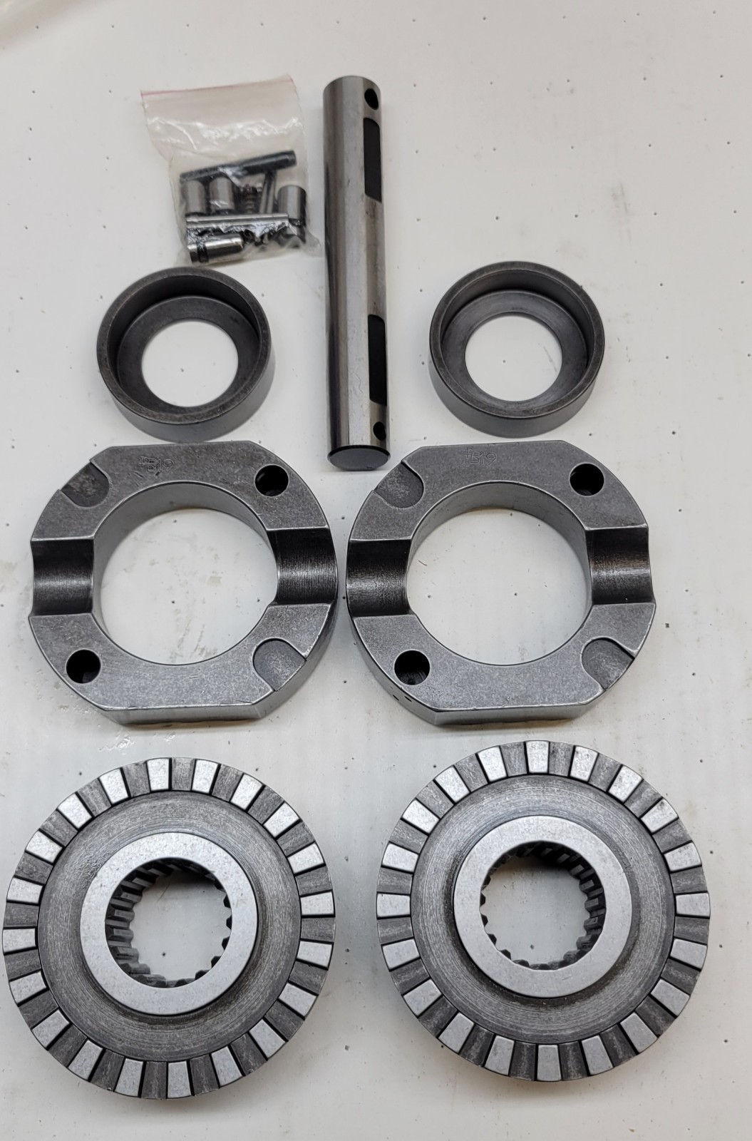 Nitro Gear & Axle Dana 44 lunchbox locker, 19-spline axle Nitro Gear & Axle Dana 44 lunchbox locker, 19-spline axle
