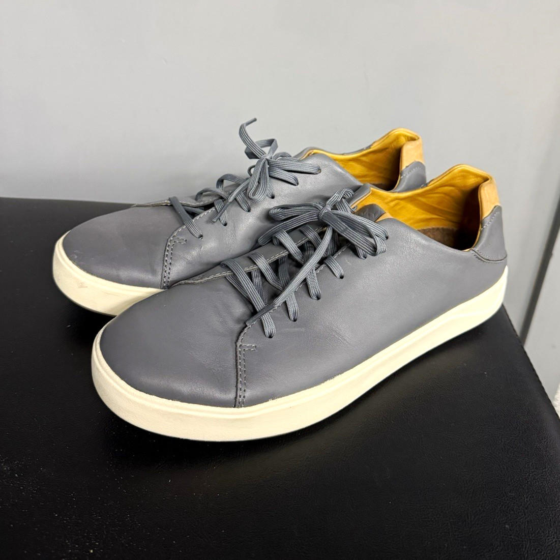 OluKai Lae\'ahi Li Ili Men\'s Gray Leather Lace-Up Sneakers US 12 EU 45