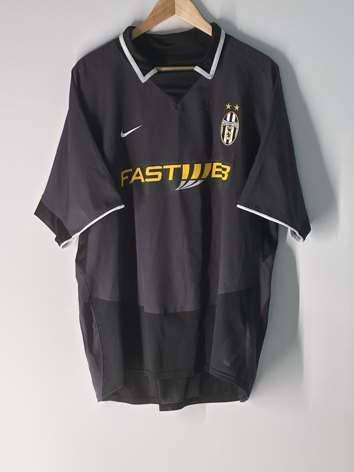2003/2004 Juventus Third Jersey 2003/2004 Juventus Third Jersey