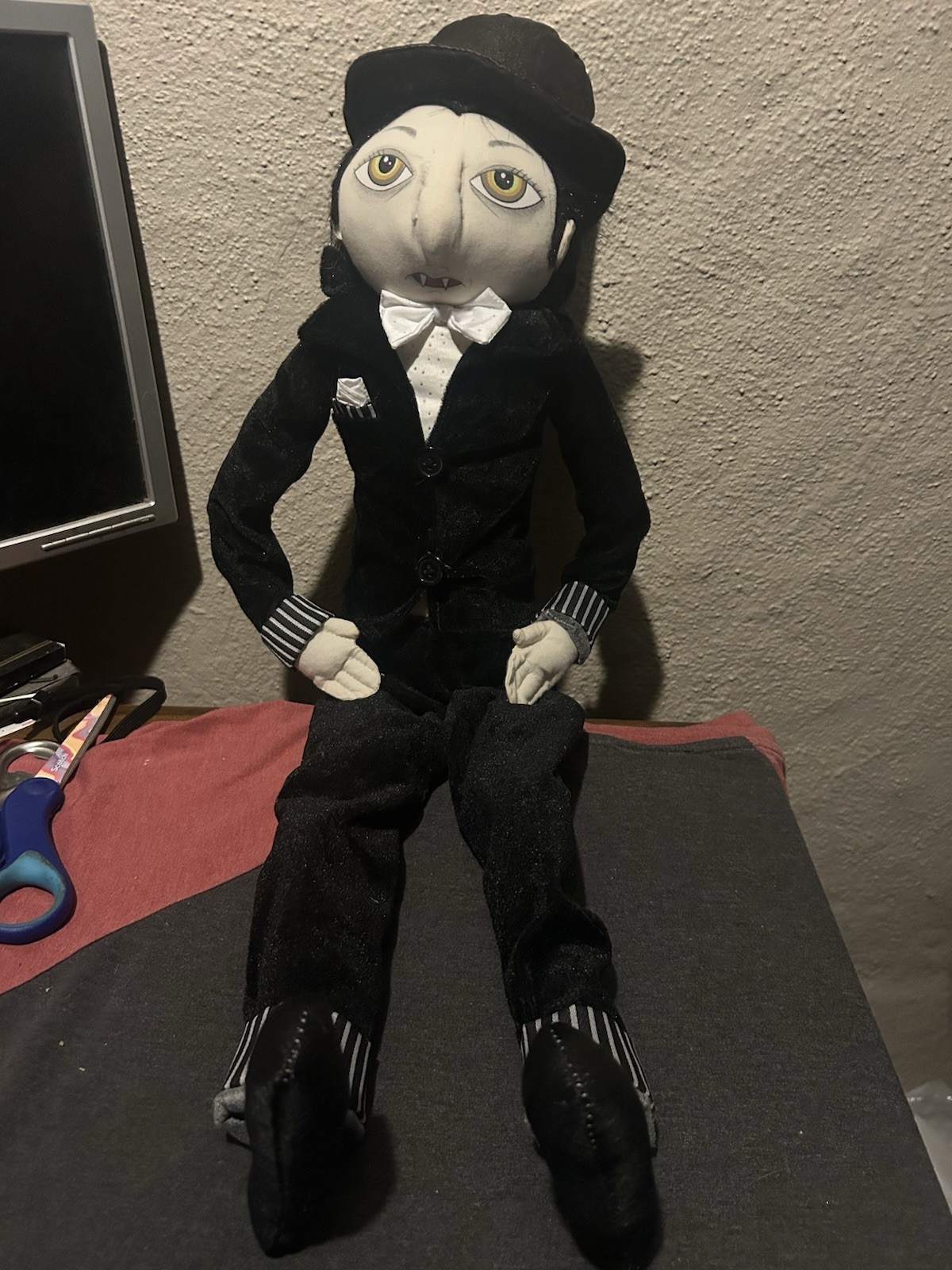 Joe Spencer Gathered Traditions Vampire halloween