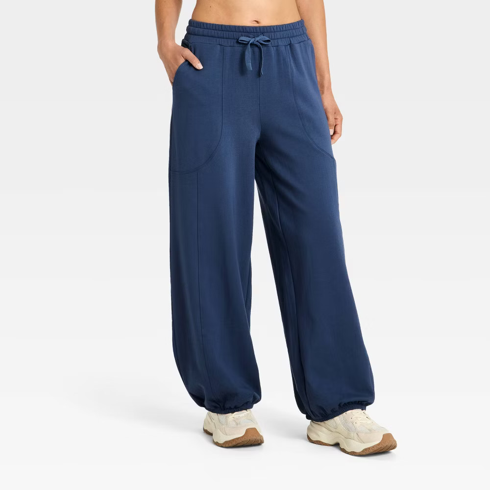 Women\'s Active Lightweight Fleece Balloon Leg Jogger Pants - JoyLab Blue M