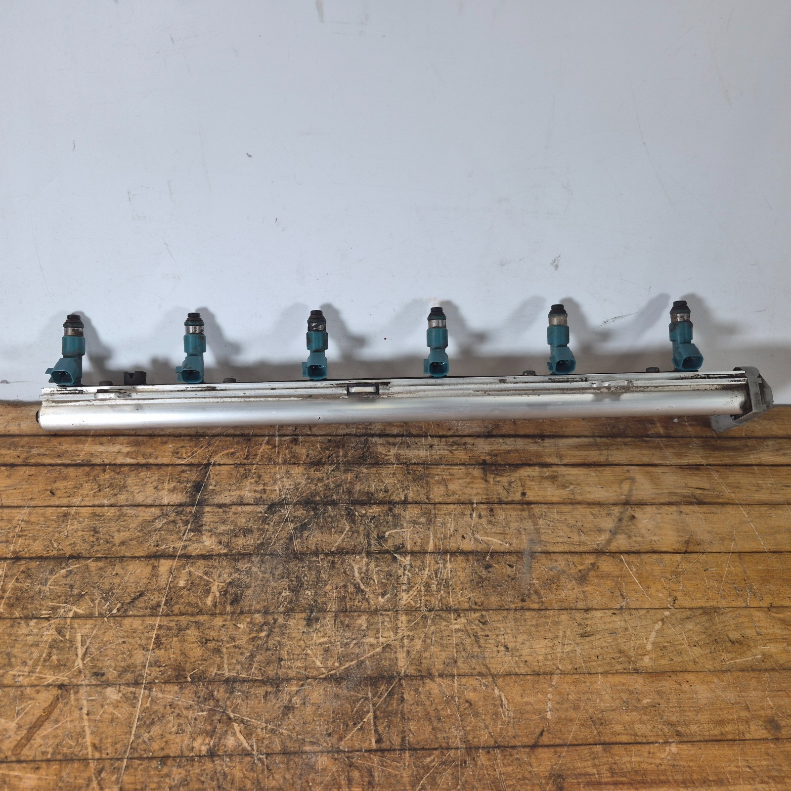 2007-2014 Volvo XC90 S60 3.2L B6324S Fuel Rail Injector OEM, 6G9N-9H487-AG