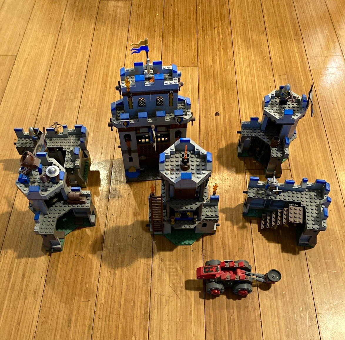 LEGO Castle 70404 Knight\'s Castle Wall Bulk Lot 236pcs Gray/Blue/Green Bag