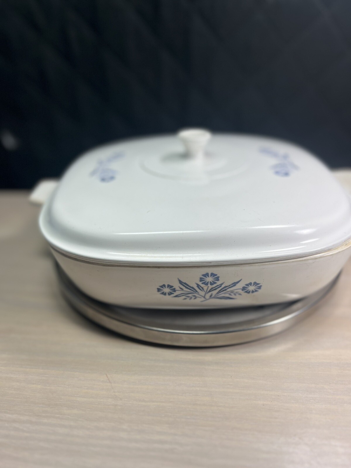 Corning blue Cornflower Ceramic Lid Casserole dish b-18