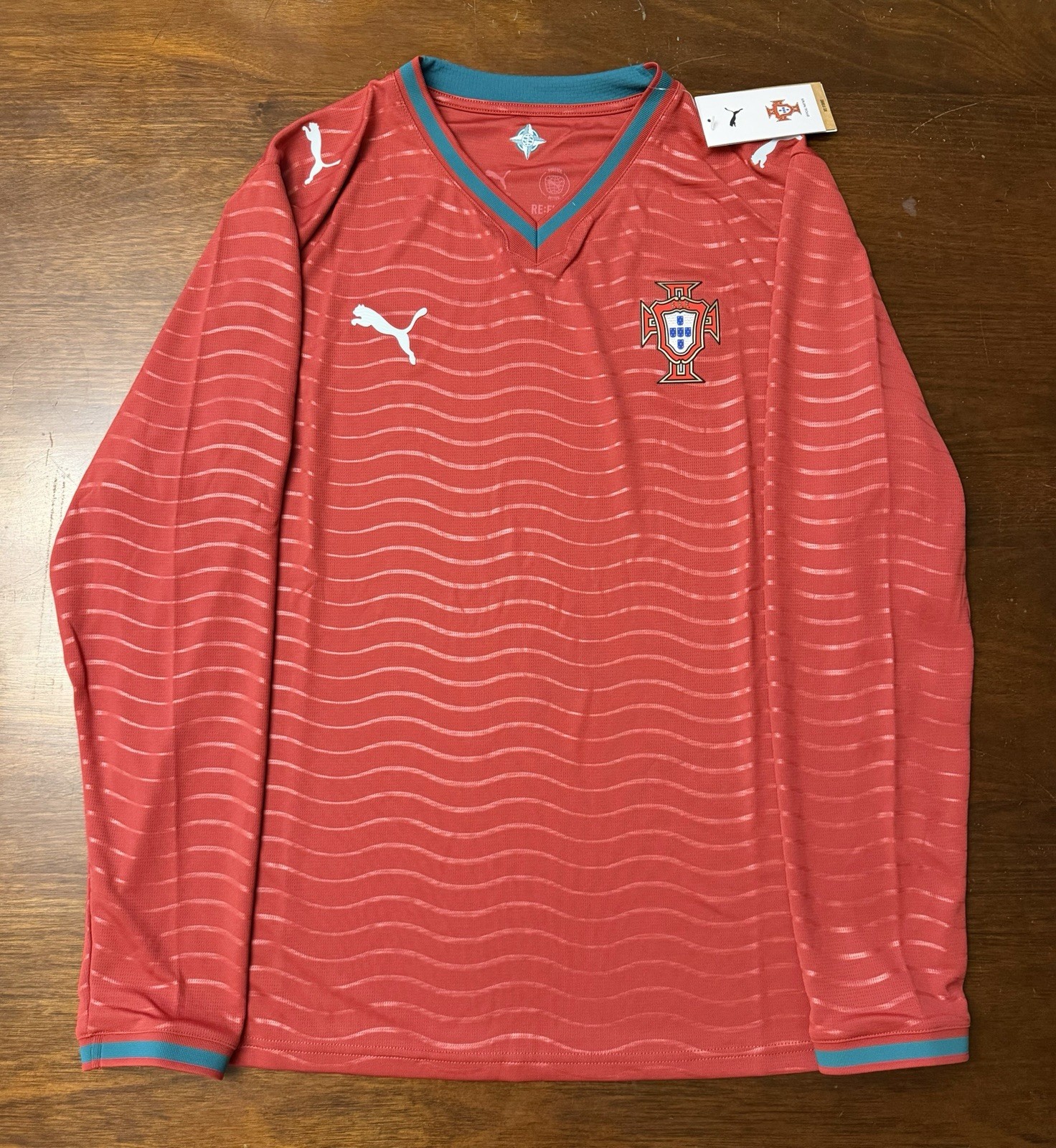 NWT Puma Portugal Home 2026 Long Sleeve Shirt Jersey Medium NWT Puma Portugal Home 2026 Long Sleeve Shirt Jersey Medium