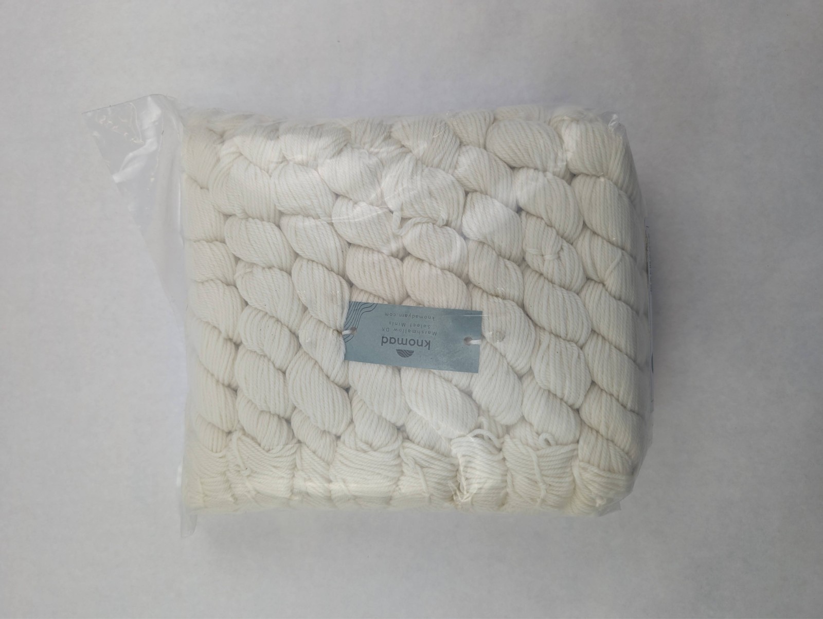Knomad Marshmallow DK Select Minis 100%FineSuperwashMerinoWool20g/49yd/45m 4ply