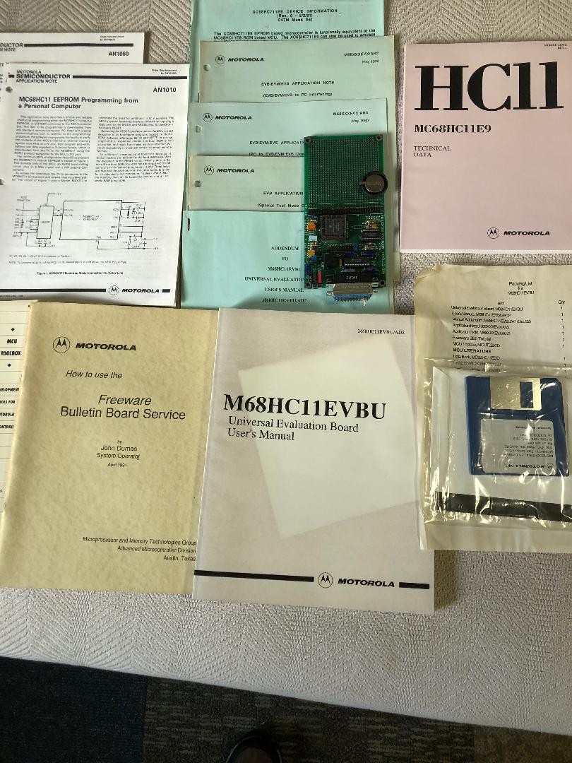 Vintage Motorola M68HC11EVBU Evaluation Board +User Manual + More HC11