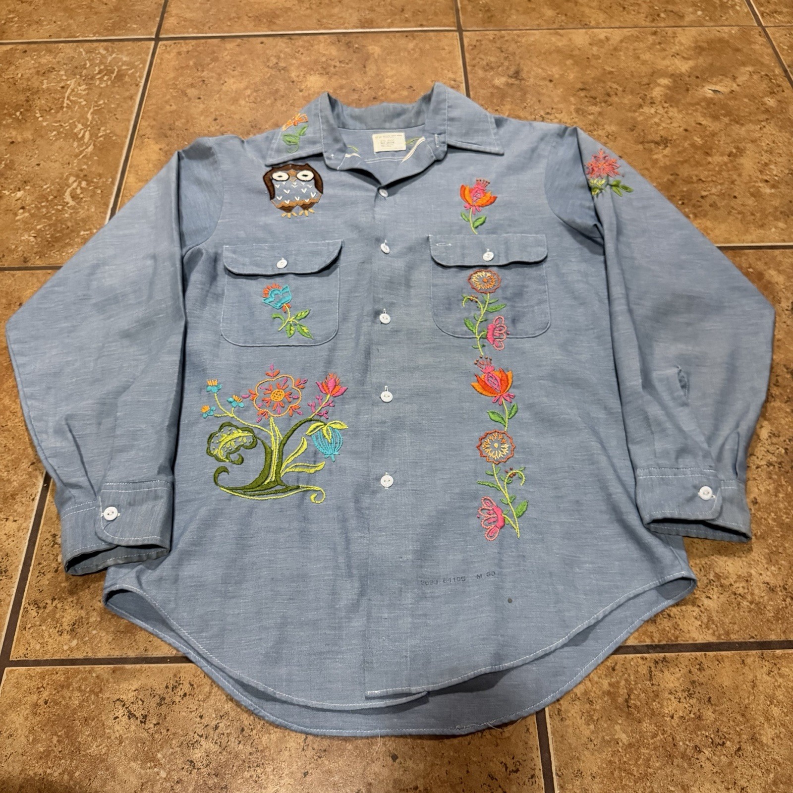 Vtg 70s Chambray Shirt Hand Embroidered Hippie Button Up Owls Jacket MW