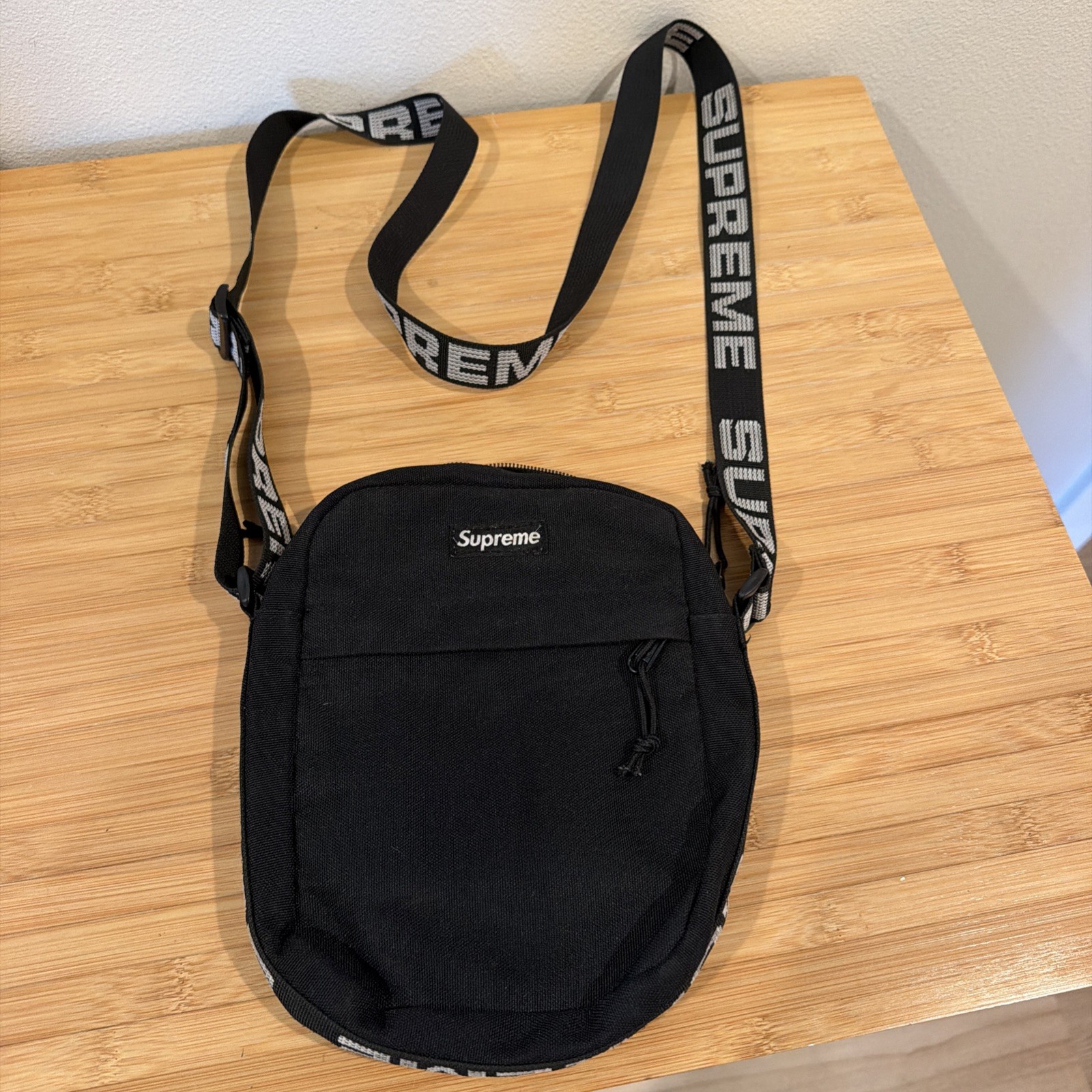 Authentic Supreme SS18 Shoulder Bag - Black