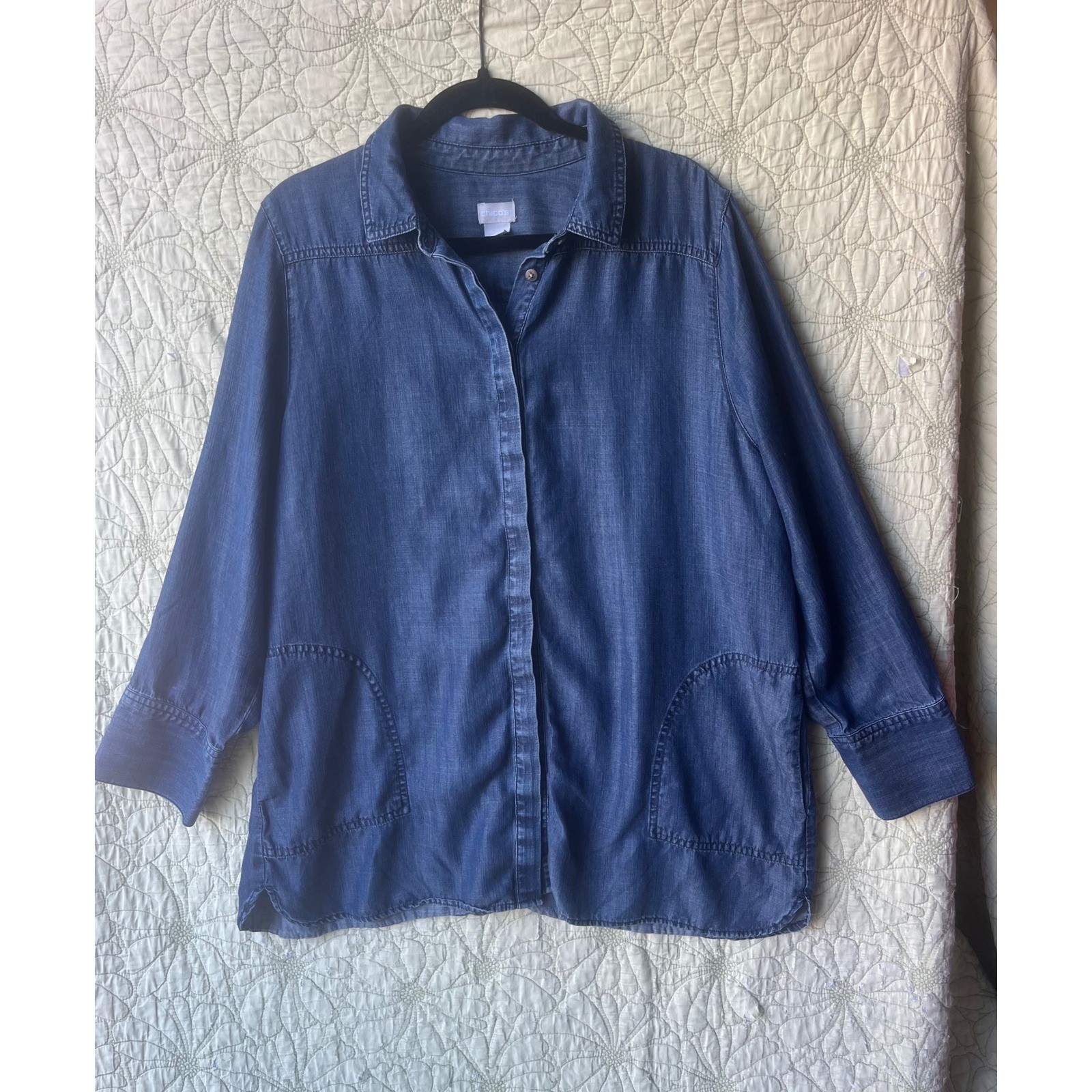 Chico\'s Denim Chore Shirt with Pockets XL Chico\'s Denim Chore Shirt with Pockets XL