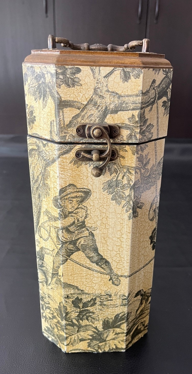 Vintage Wooden Toile Pattern Metal Handle Clasp Hinge Wine Box Carrier Gift