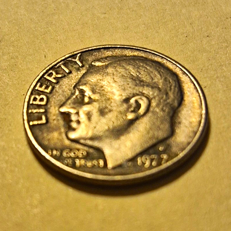 Roosevelt Dime 10C 1977 Philadelphia Business Strike Copper KM#195
