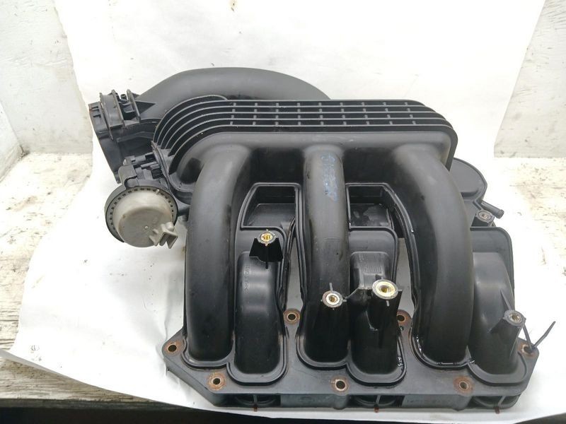 2005-2018 Nissan Frontier Engine Intake Manifold Assembly OEM