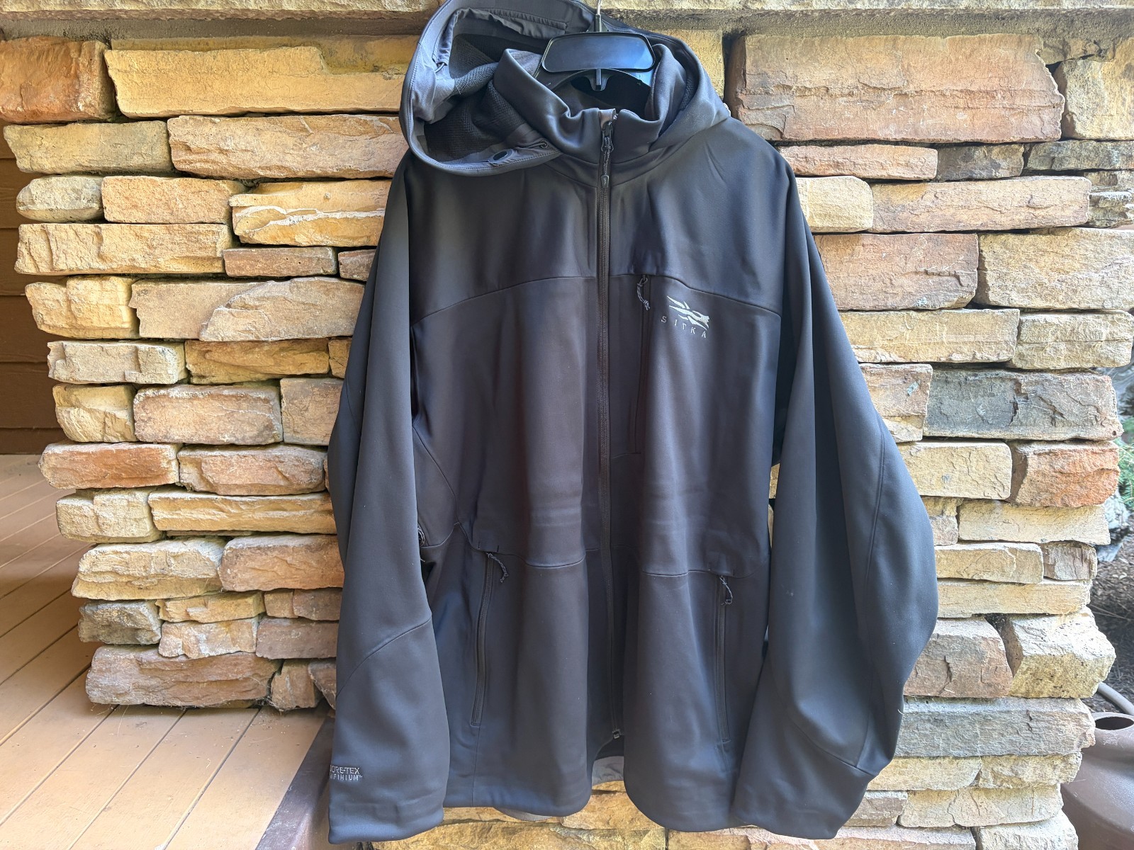 Sitka Jetstream Windstopper Gore Tex Jacket - XL - Black - 600037 Mint Condition Sitka Jetstream Windstopper Gore Tex Jacket - XL - Black - 600037 Mint Condition