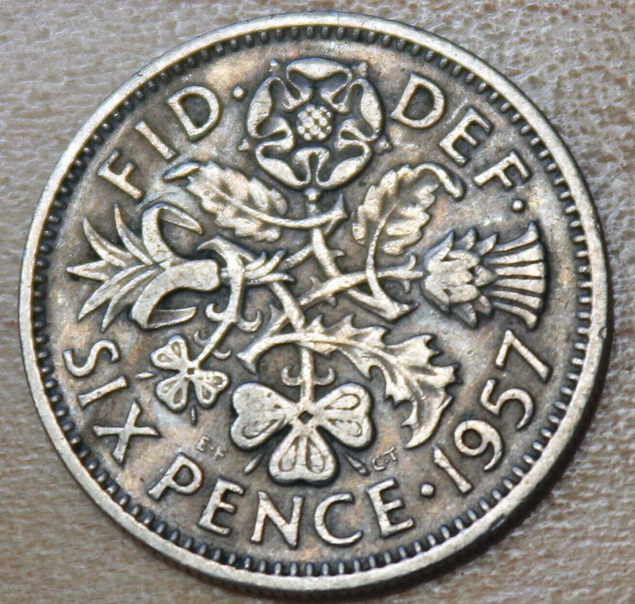 1955-1967 Great Britain 6 Pence Wedding Coin Choose your Year 1955-1967 Great Britain 6 Pence Wedding Coin Choose your Year