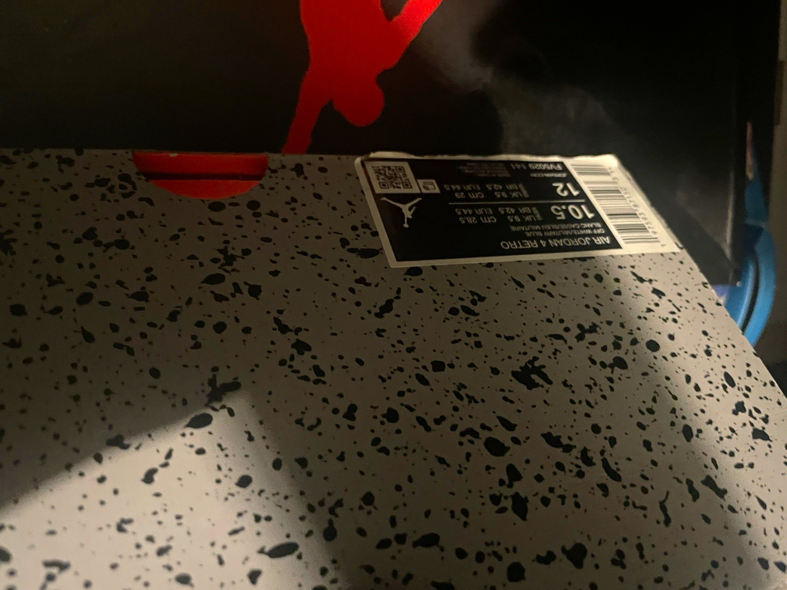 Jordan Air Jordan 4 Retro Red Thunder Black/Red Mid Top Signed CT8527-016 Jordan Air Jordan 4 Retro Red Thunder Black/Red Mid Top Signed CT8527-016