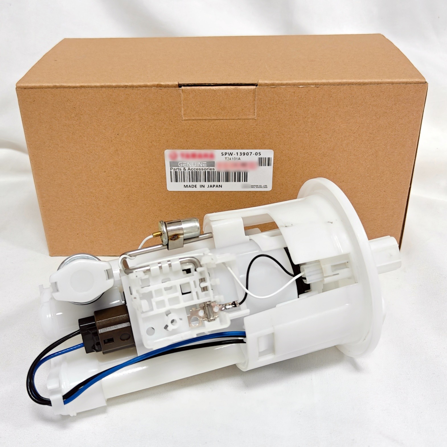 5PW-13907-05-00 NEW Fuel  Tank Pump For 2004-2006 Yamaha YZF R1 5PW1390703