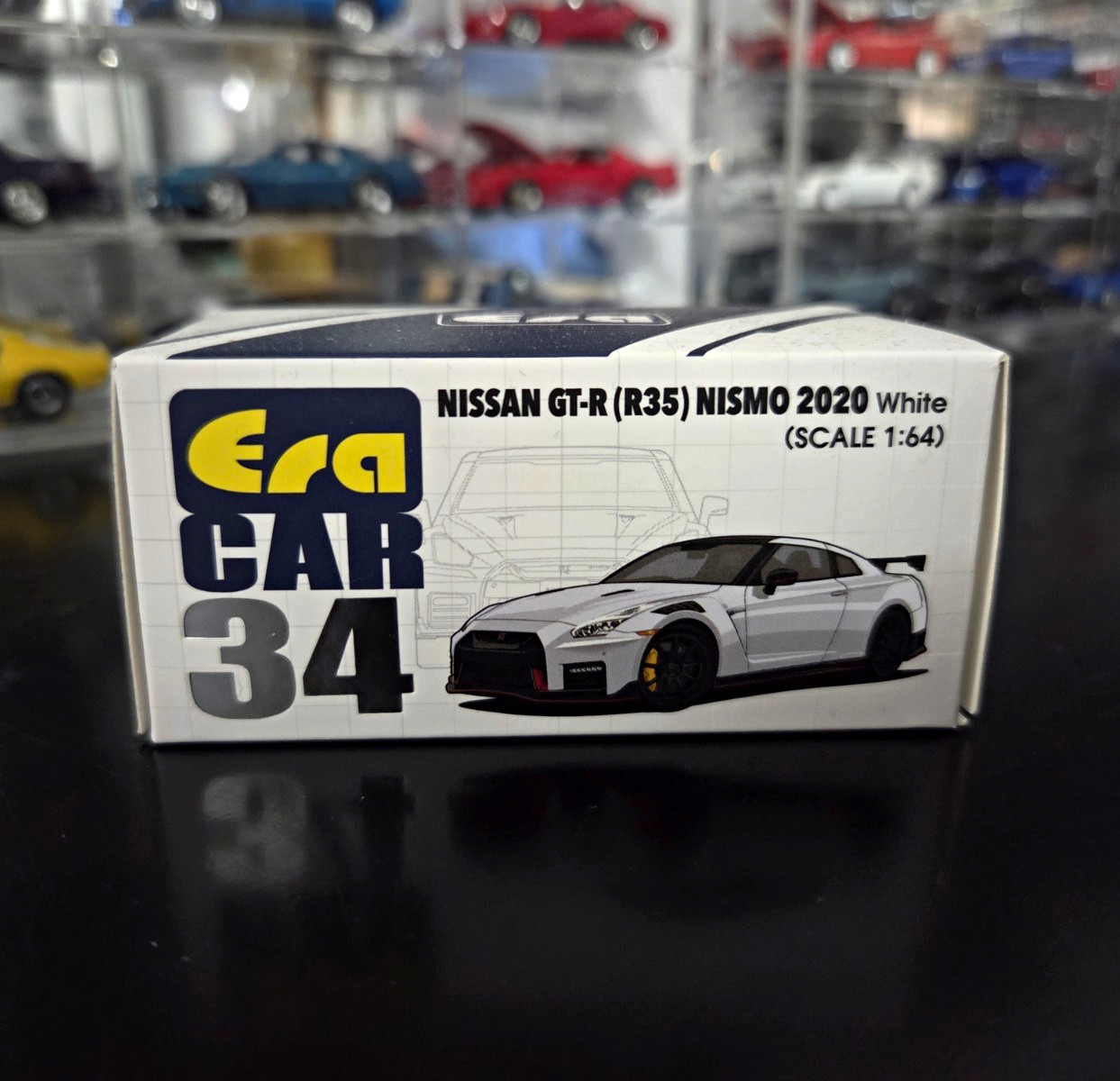 Era Car 34 2020 Nissan GT-R (R35) Nismo Diecast White/Black, 1/64, Opening Hood