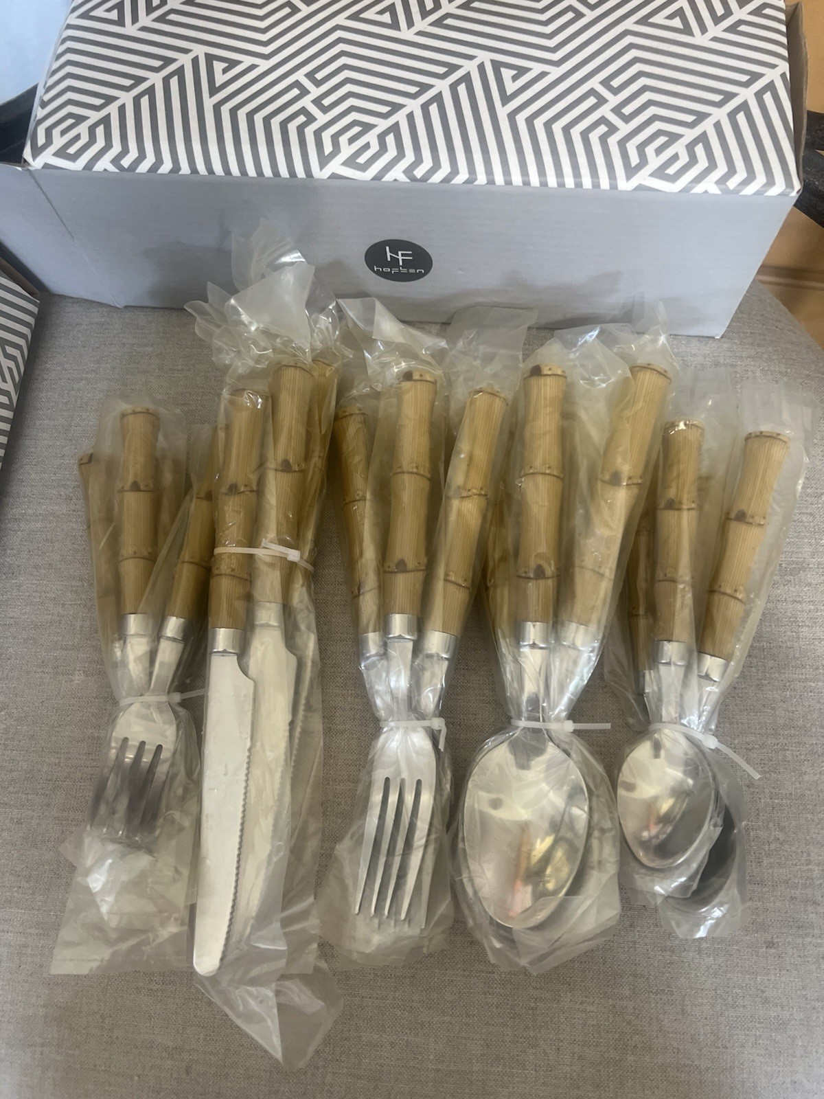 40 Pcs NEW Faux Bamboo Flatware Set Stainless Steel Spoons Forks Knives