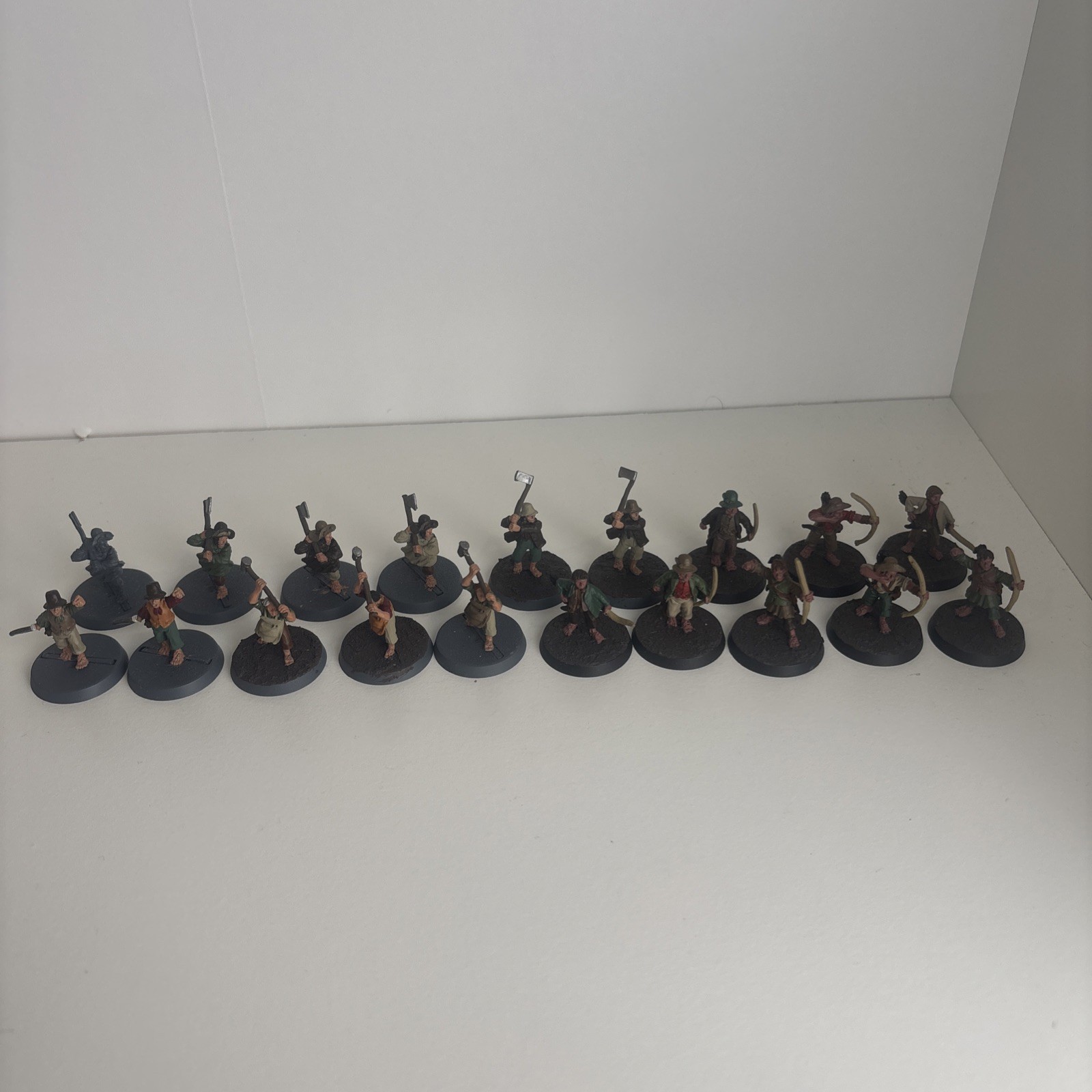 19 x Games Workshop LOtR Shire Hobbit Militia and Archers - Partially Painted 19 x Games Workshop LOtR Shire Hobbit Militia and Archers - Partially Painted