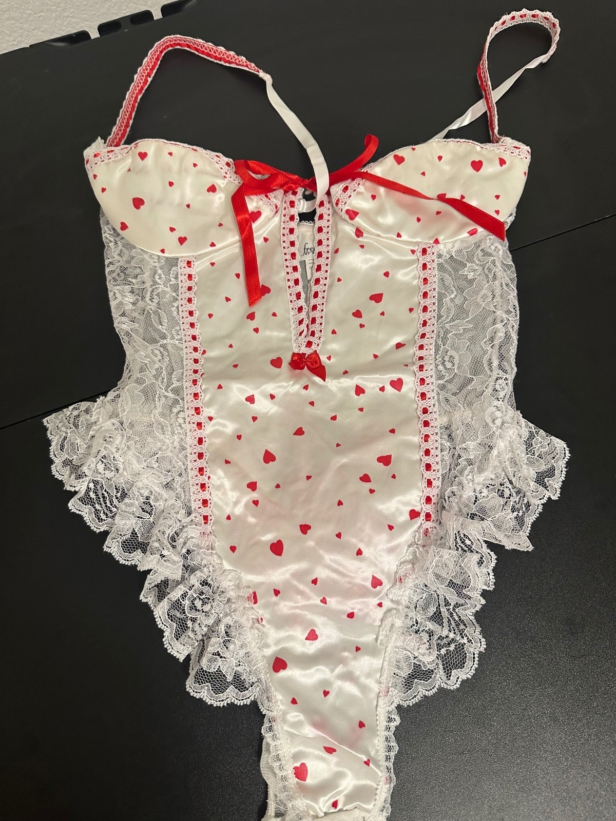 Frederick\'s of Hollywood white heart print teddy