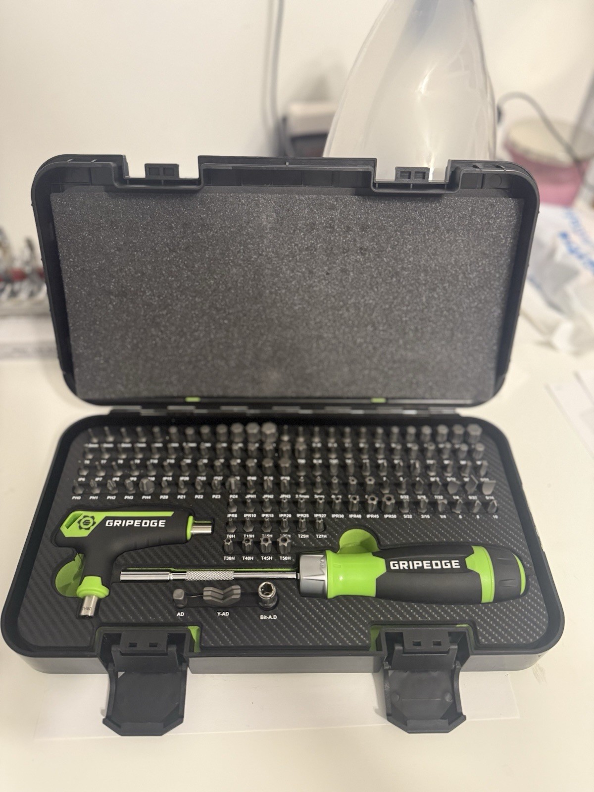 Grip Edge 132-PC RPT™ Multi-Bit Set Grip Edge 132-PC RPT™ Multi-Bit Set