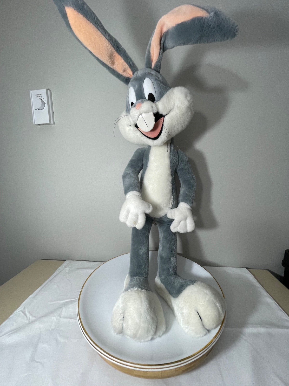 1989 Bugs Bunny Mighty Star Warner Brothers Jumbo Plush Poseable