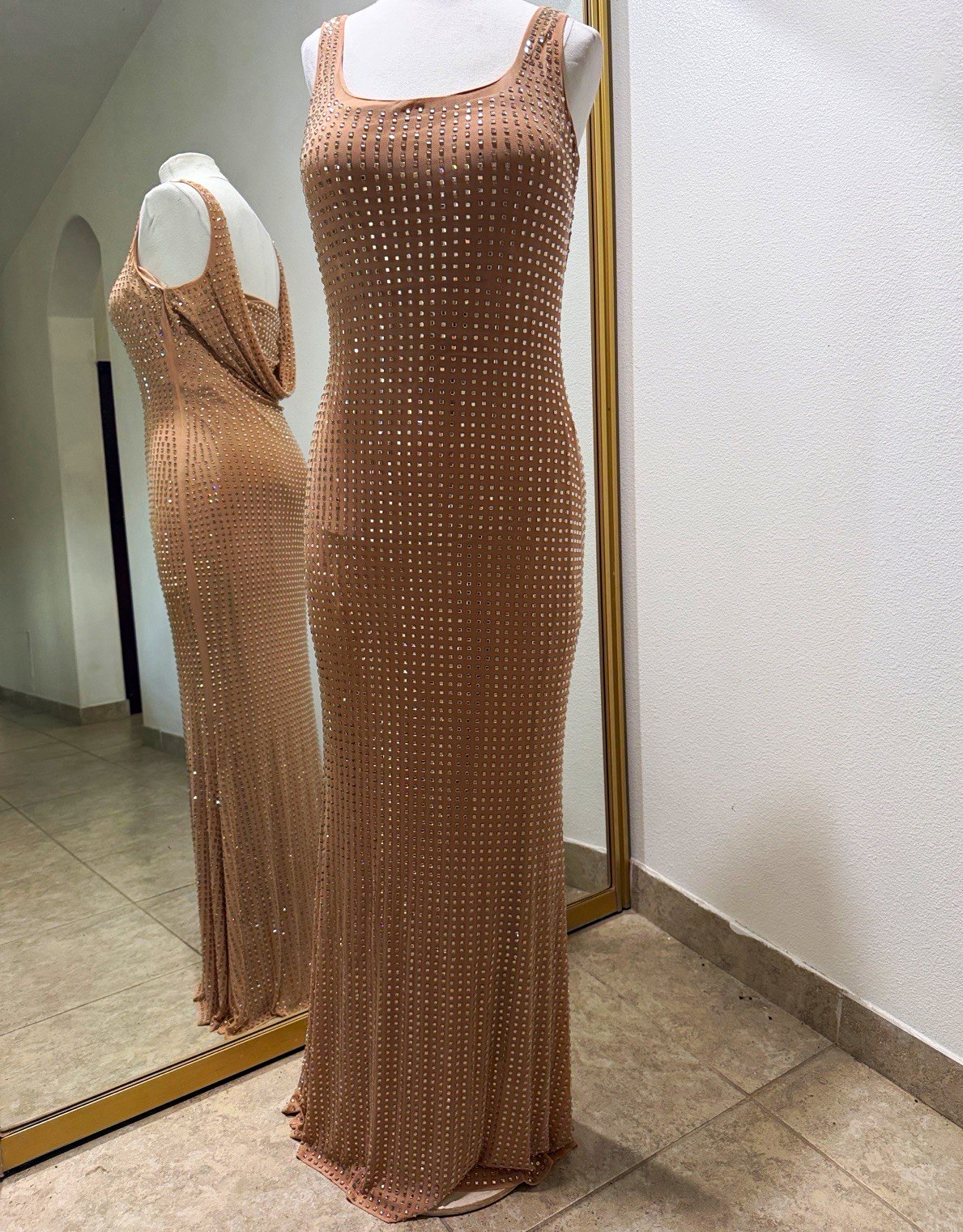 Windsor Women\'s Beige Rhinestone Mesh Maxi Dress Scoop Neck Cowl Back Lined L Windsor Women\'s Beige Rhinestone Mesh Maxi Dress Scoop Neck Cowl Back Lined L