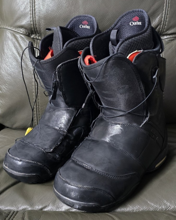 Burton Ion Strap In Snowboard Boots Men’s 9.5 (USA) Imprint 4 Black CLEAN