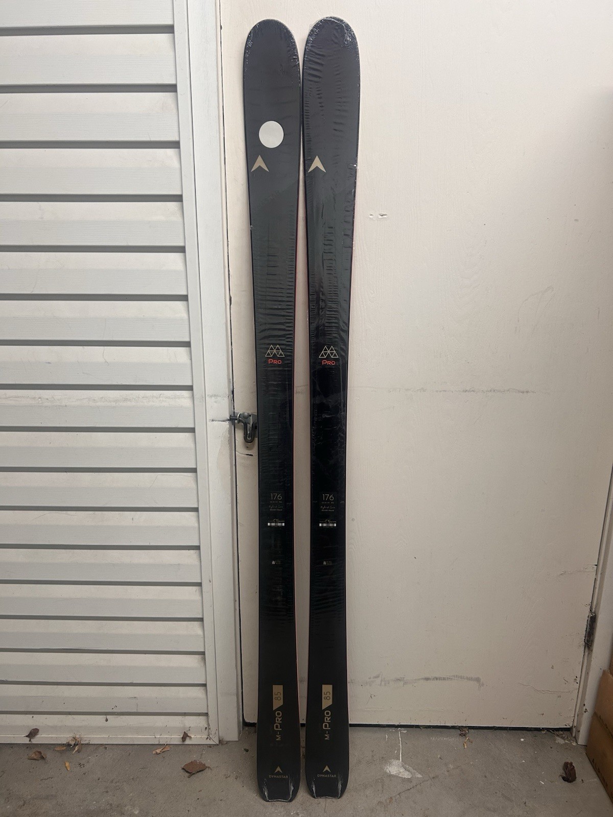 NEW DYNASTAR M PRO 85 SKIS (176cm)