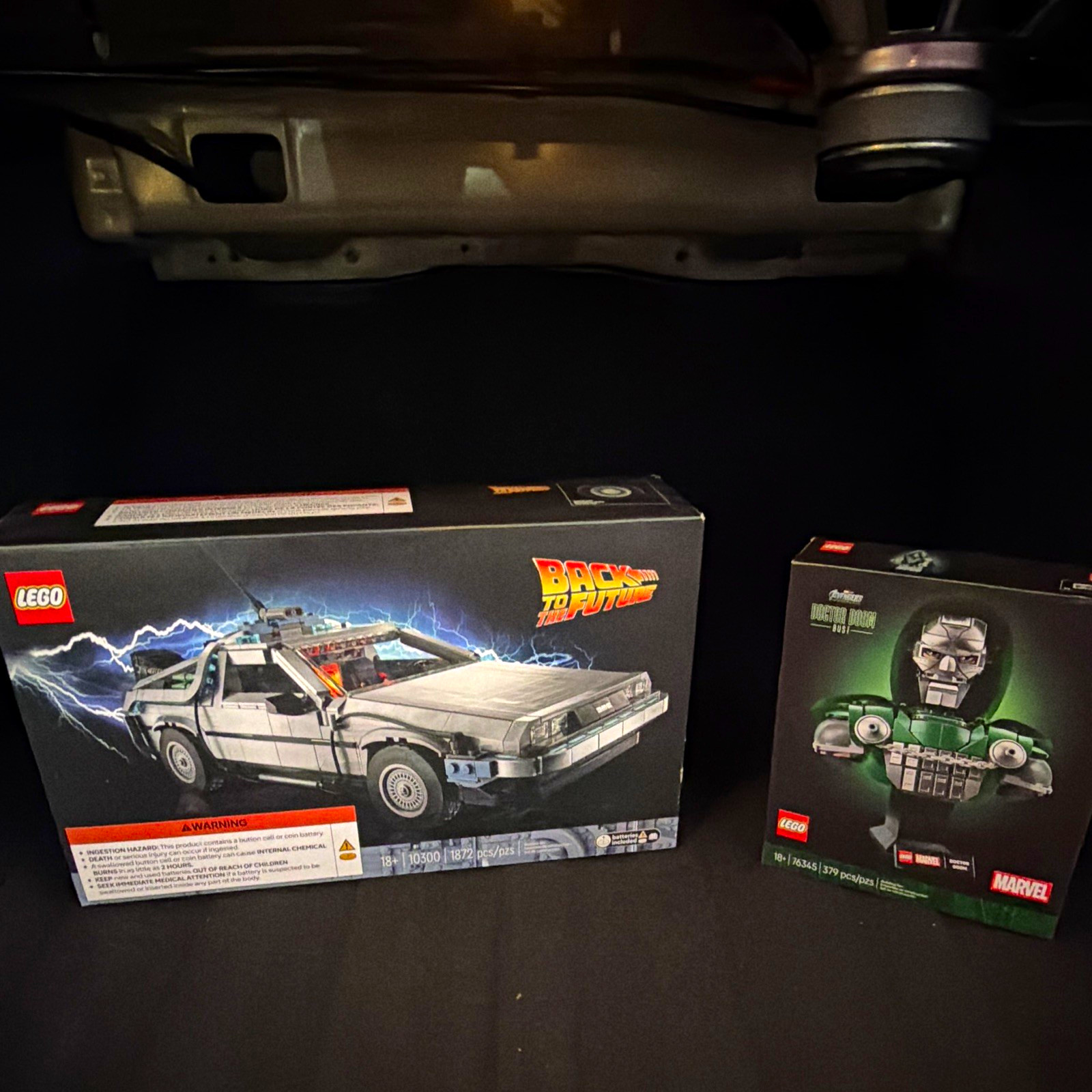 LEGO Icons Back to the Future Time Machine 10300 1872pcs + LEGO Doom Bust 76345 LEGO Icons Back to the Future Time Machine 10300 1872pcs + LEGO Doom Bust 76345