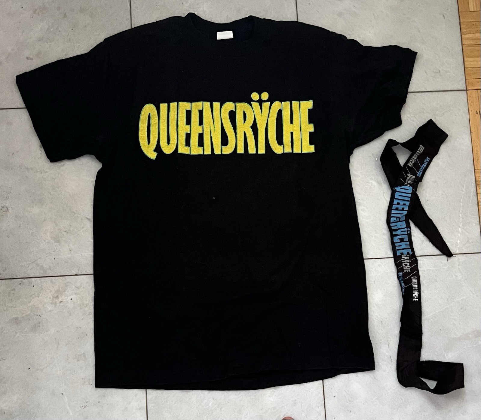 Vintage 1985 Queensryche The Warning Tour T-Shirt + Head Band Size XL USA