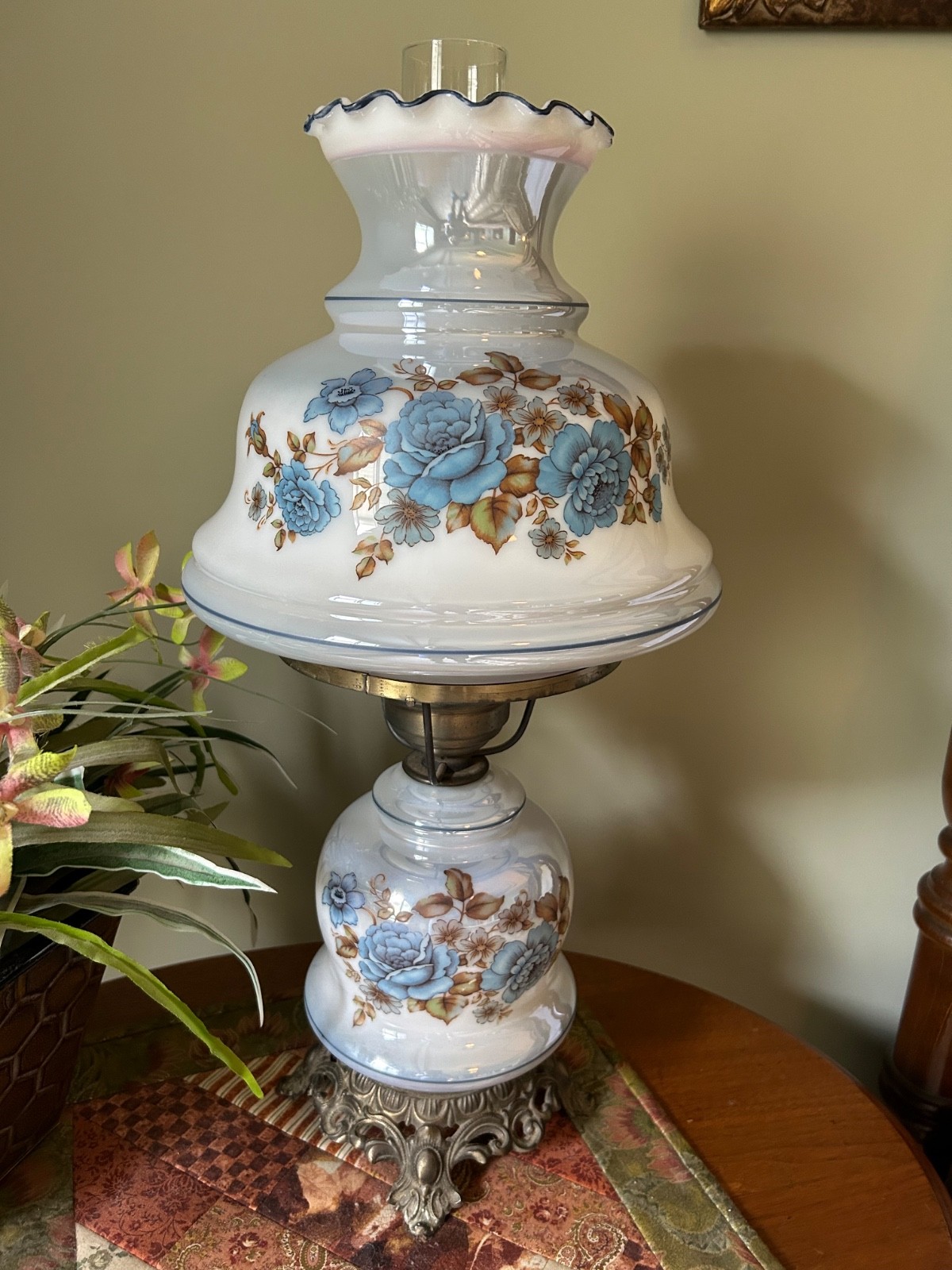 Vintage Gone With The Wind Floral Blue Hurricane Parlor Lamp 23” 3 Way Light