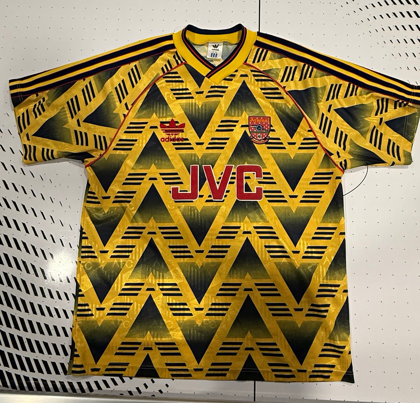 Authentic Vintage Arsenal 1991/93 Bruised Banana Jersey  40\