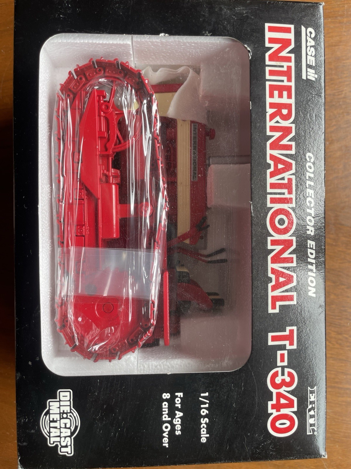 Ertl International Harvester T-340 1:16 Diecast Metal Crawler Tractor, 1958