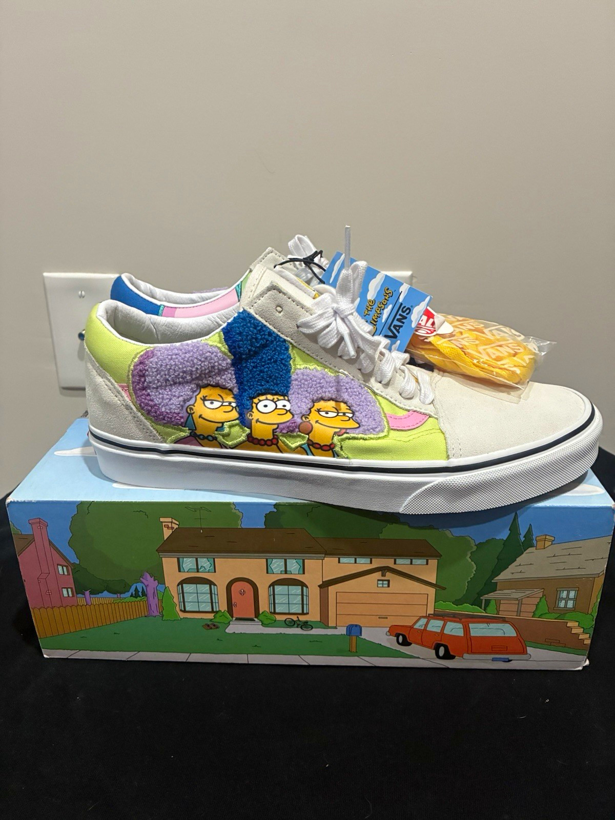 VANS The Simpsons x Old Skool “The Bouviers” Limited Edition Low VN0A4BV521M