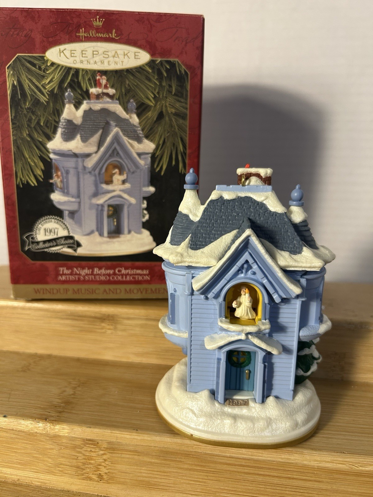Hallmark Keepsake Ornament The Night Before Christmas Windup Music & Motion 1997 Hallmark Keepsake Ornament The Night Before Christmas Windup Music & Motion 1997