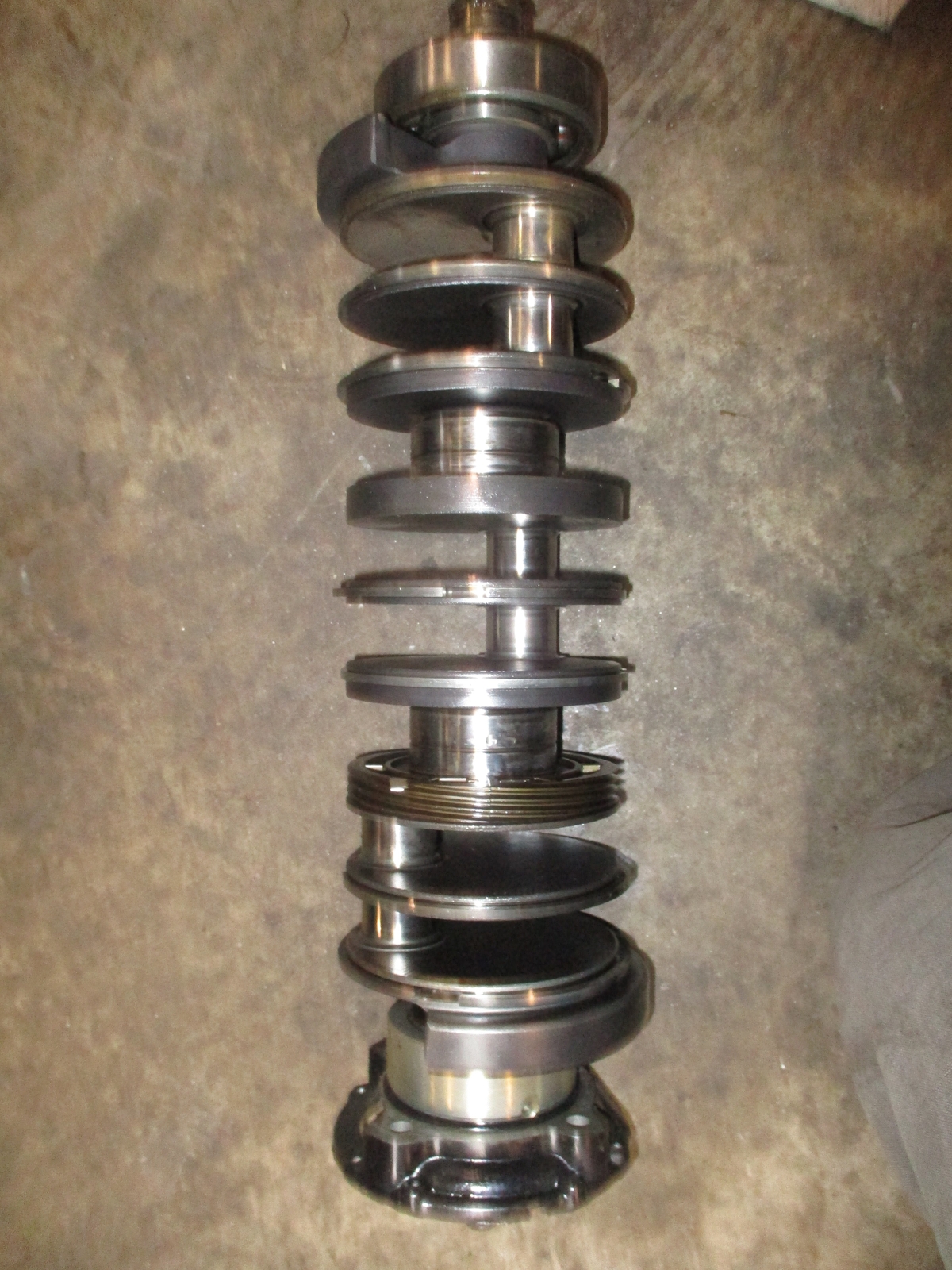 Mercury SWS 150hp 2 stroke outboard crankshaft (850690T2)