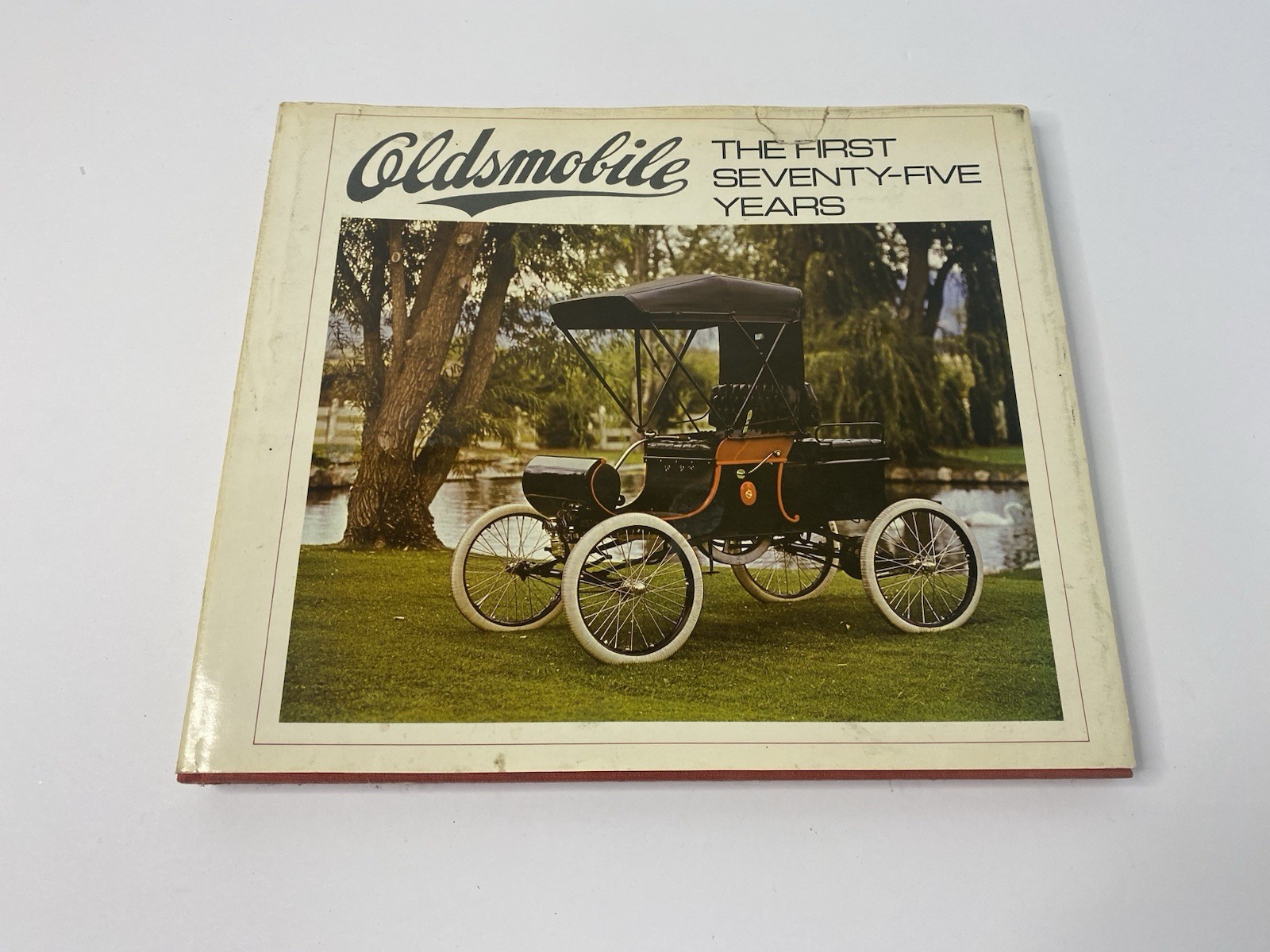 Oldsmobile The First Seventy-Five Years Book 1972 Automobiles Cars History