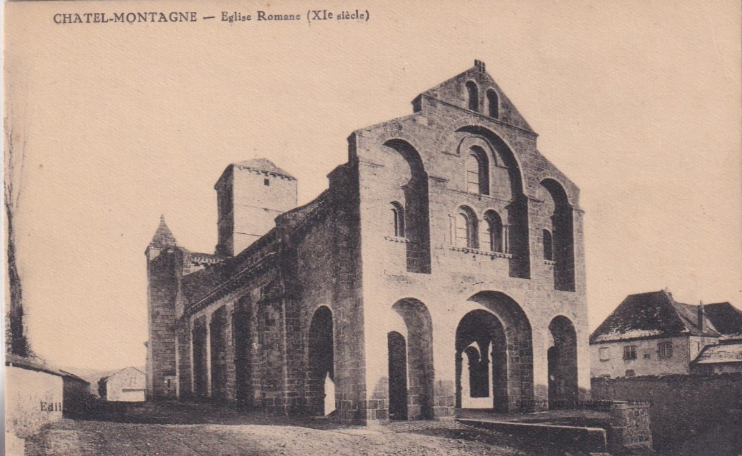 🦬Postcard / Postcard / CHATEL MONTAGNE - Romanesque Church🦬