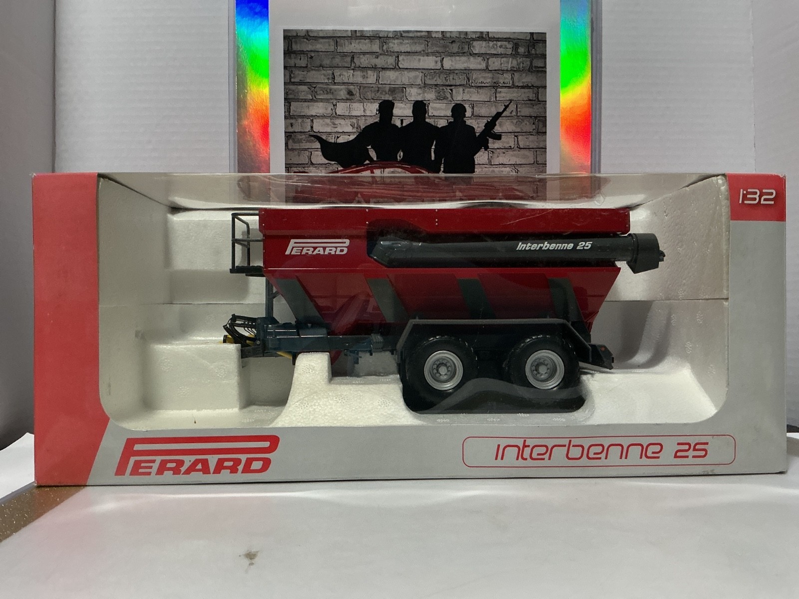 1/32 UNIVERSAL HOBBIES PERARD INTERBENNE 25 TANDEM AXLE AUGER CART/CHASER BIN #3 1/32 UNIVERSAL HOBBIES PERARD INTERBENNE 25 TANDEM AXLE AUGER CART/CHASER BIN #3